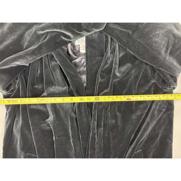 Vintage JS Collections Long Velvet Opera Coat Size Small Black Gothic Evening - Picture 6 of 13